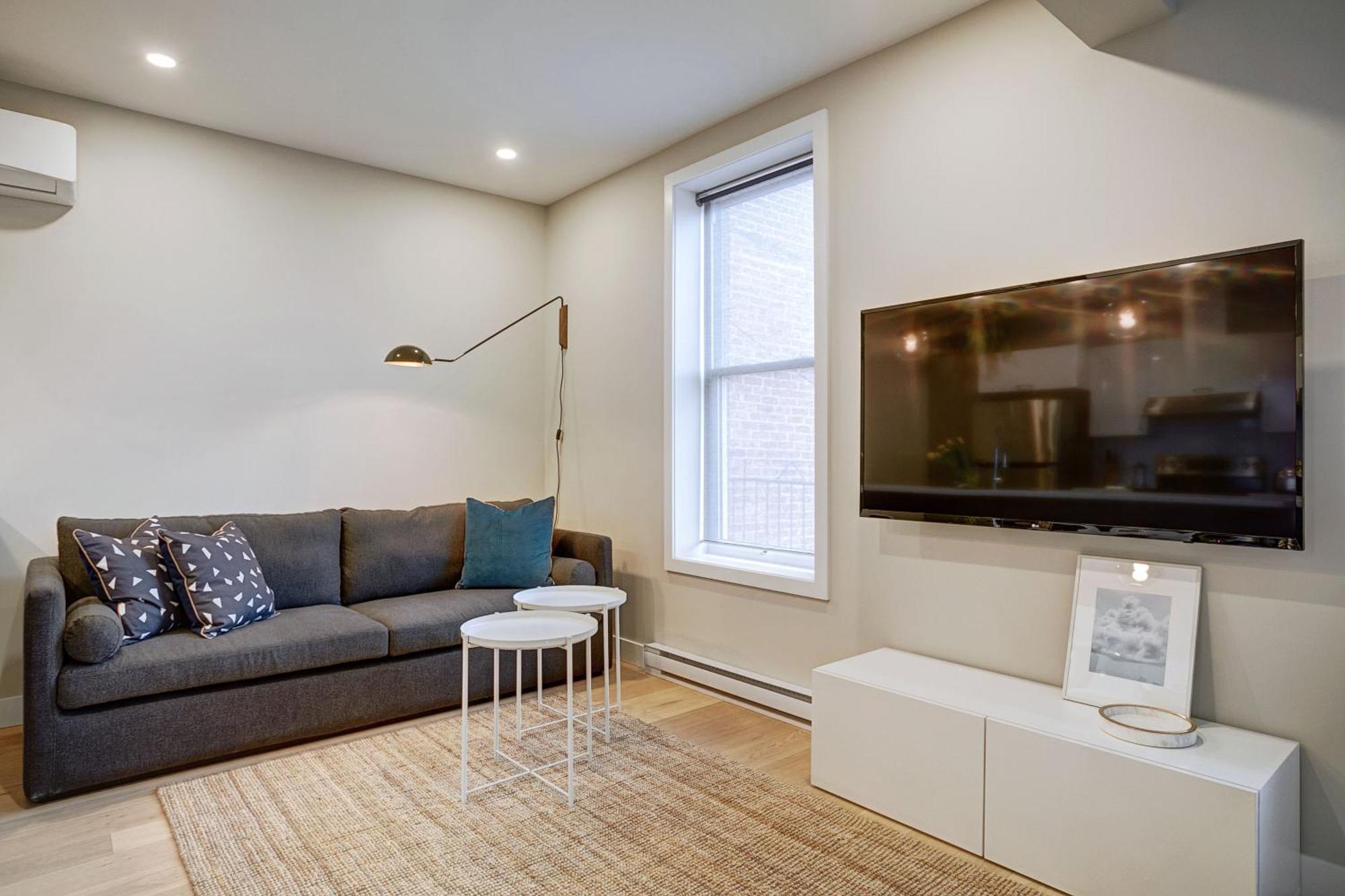 Explore Montreal From Sleek Contemporary Apartment By Den Stays 객실 사진